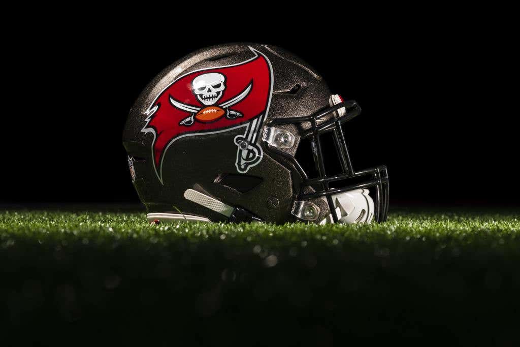 Buccaneers_Helmet.jpg