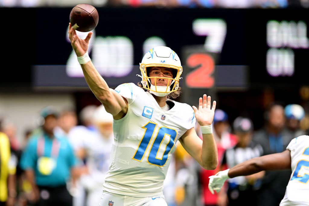 Top 10 NFL Quarterbacks Justin Herbert