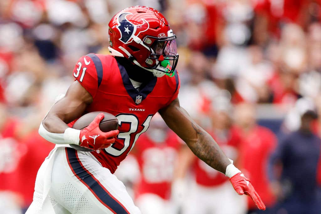 4 Teams That Should Trade for Derrick Henry Houston Texans