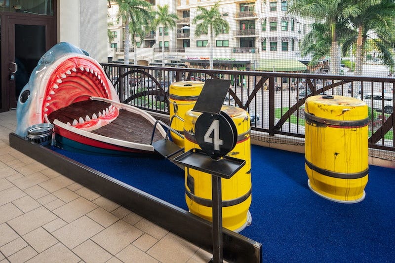 Hole-4-of-HappyLand-Movie-Miniature-Golf-JAWS.jpg